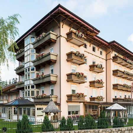 Apparthotel Germania Dobbiaco Esterno foto