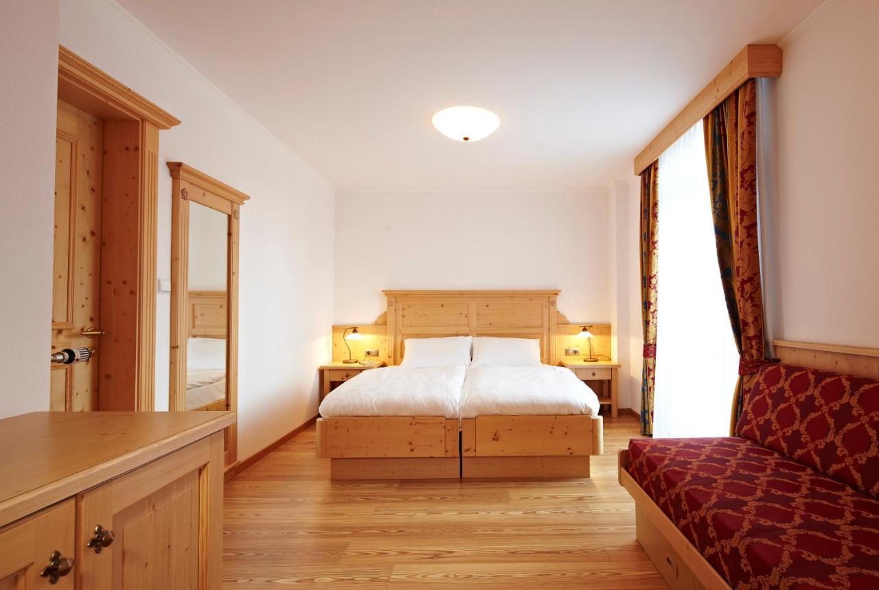 Apparthotel Germania Dobbiaco Esterno foto