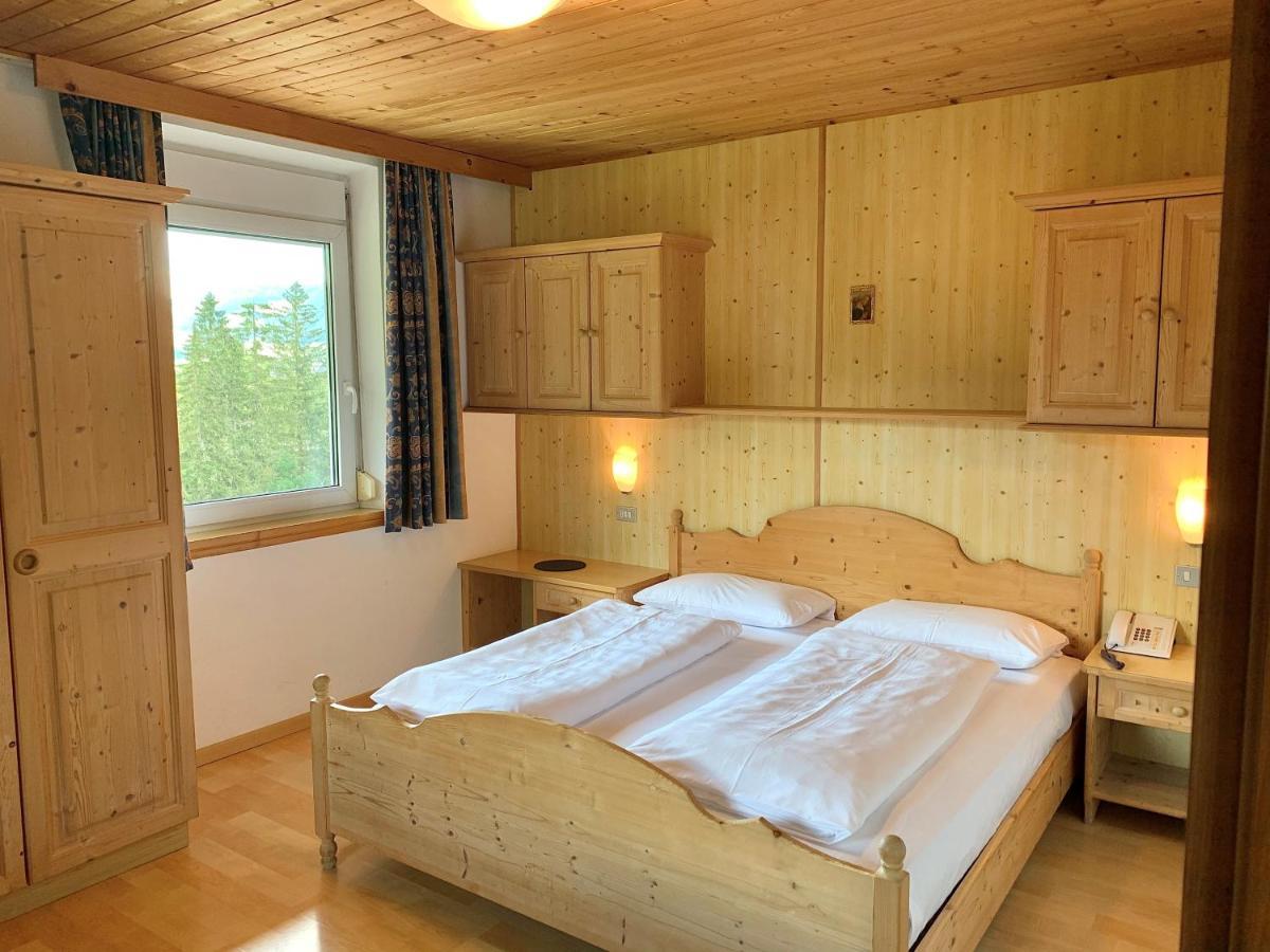 Apparthotel Germania Dobbiaco Esterno foto