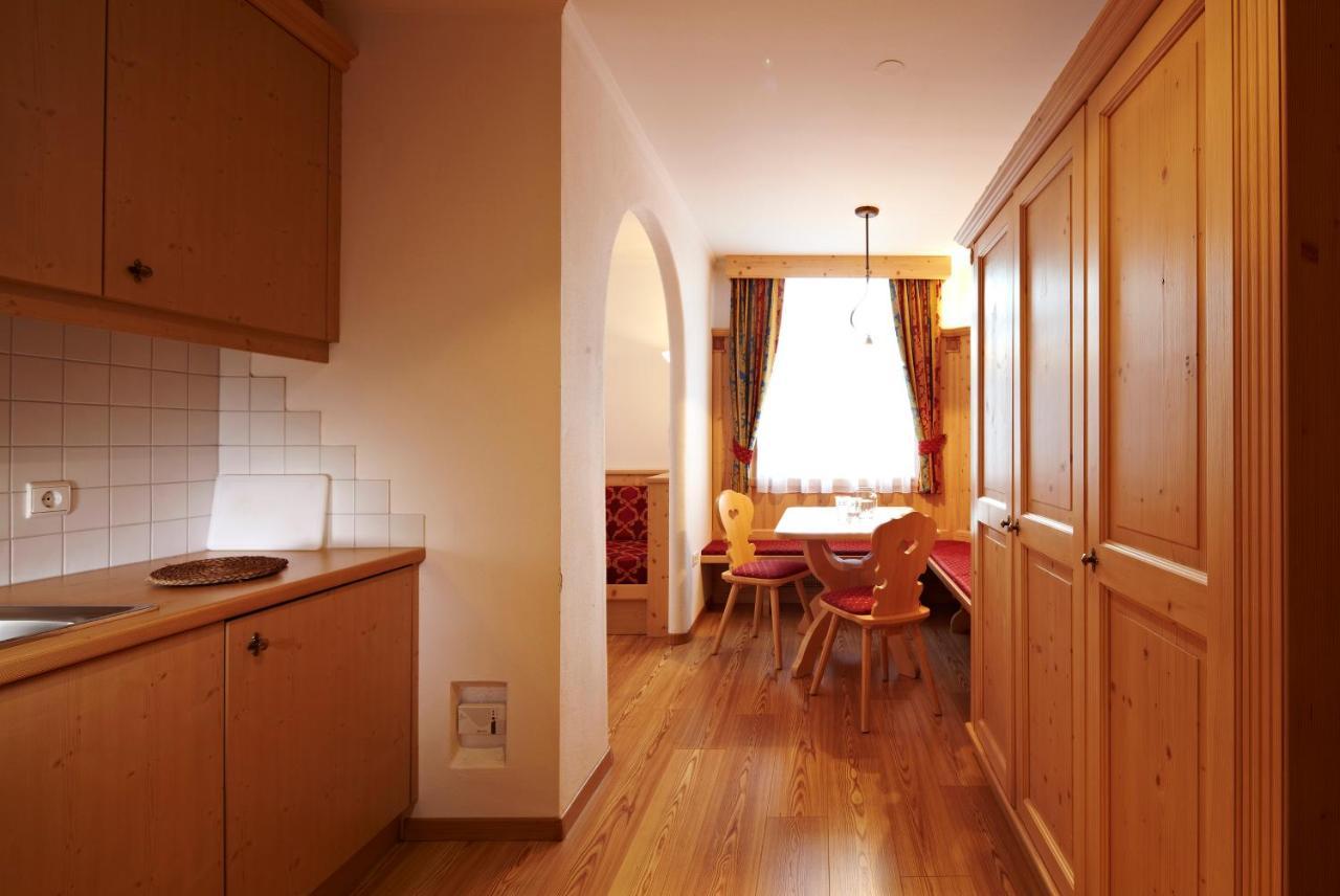 Apparthotel Germania Dobbiaco Esterno foto