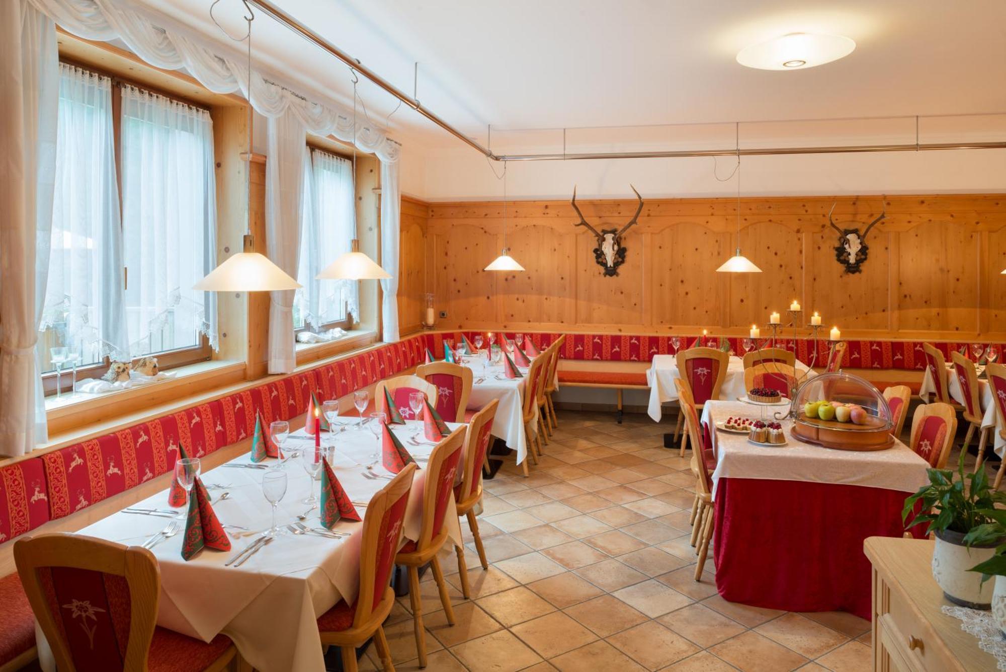Apparthotel Germania Dobbiaco Esterno foto